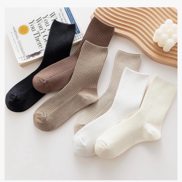 ACCFOD Womens Cute Crew Socks Casual Athletic Aesthetic Socks Neutral Cotton - Picture 2 of 6